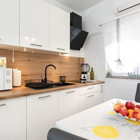 Apartman Ruza Veglia Exterior foto